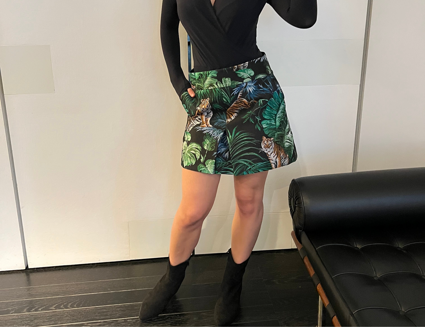 Gonna corta Alina broccato con Jungle