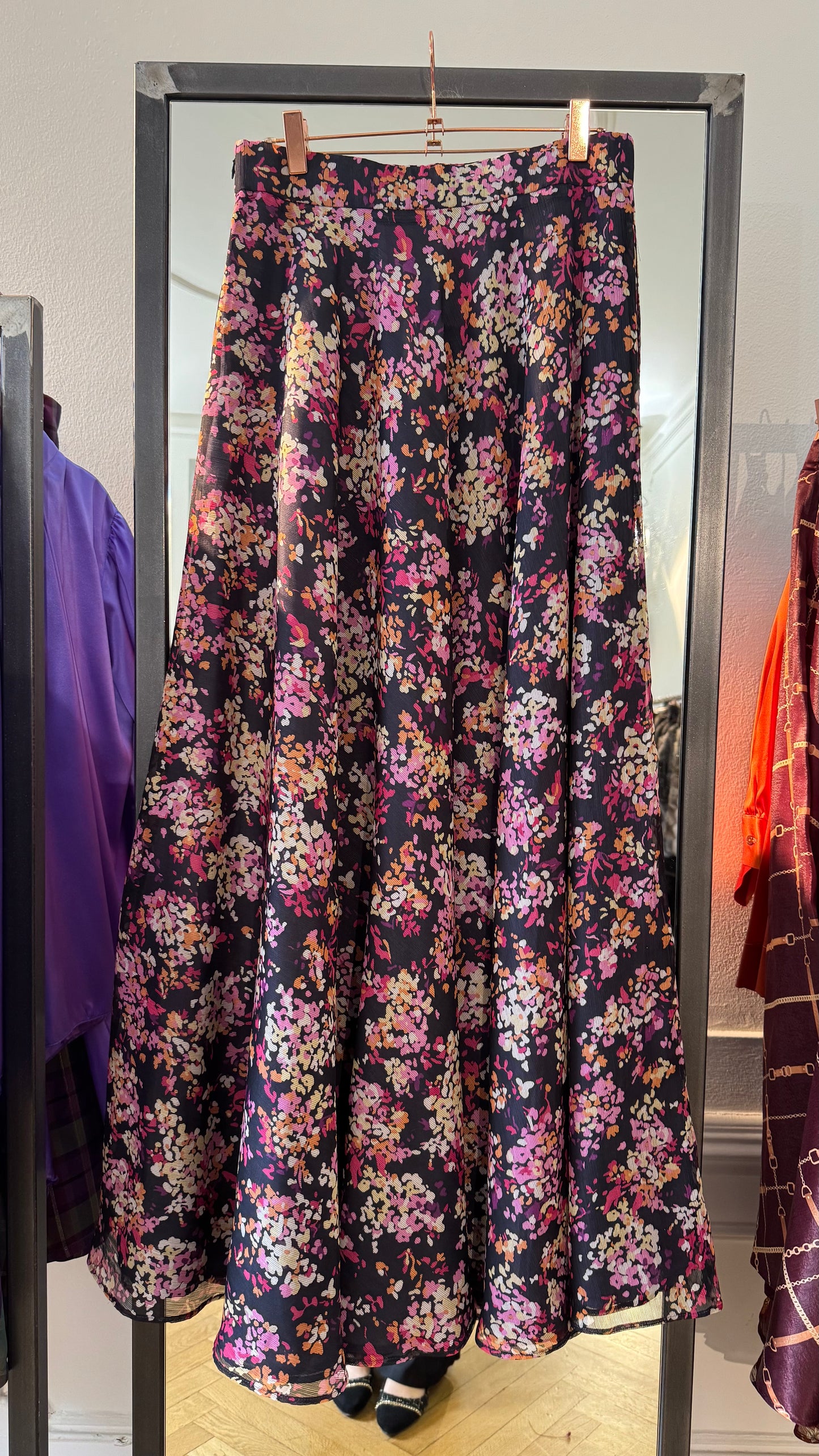 Gonna Malu’ Chiffon nero con fiori