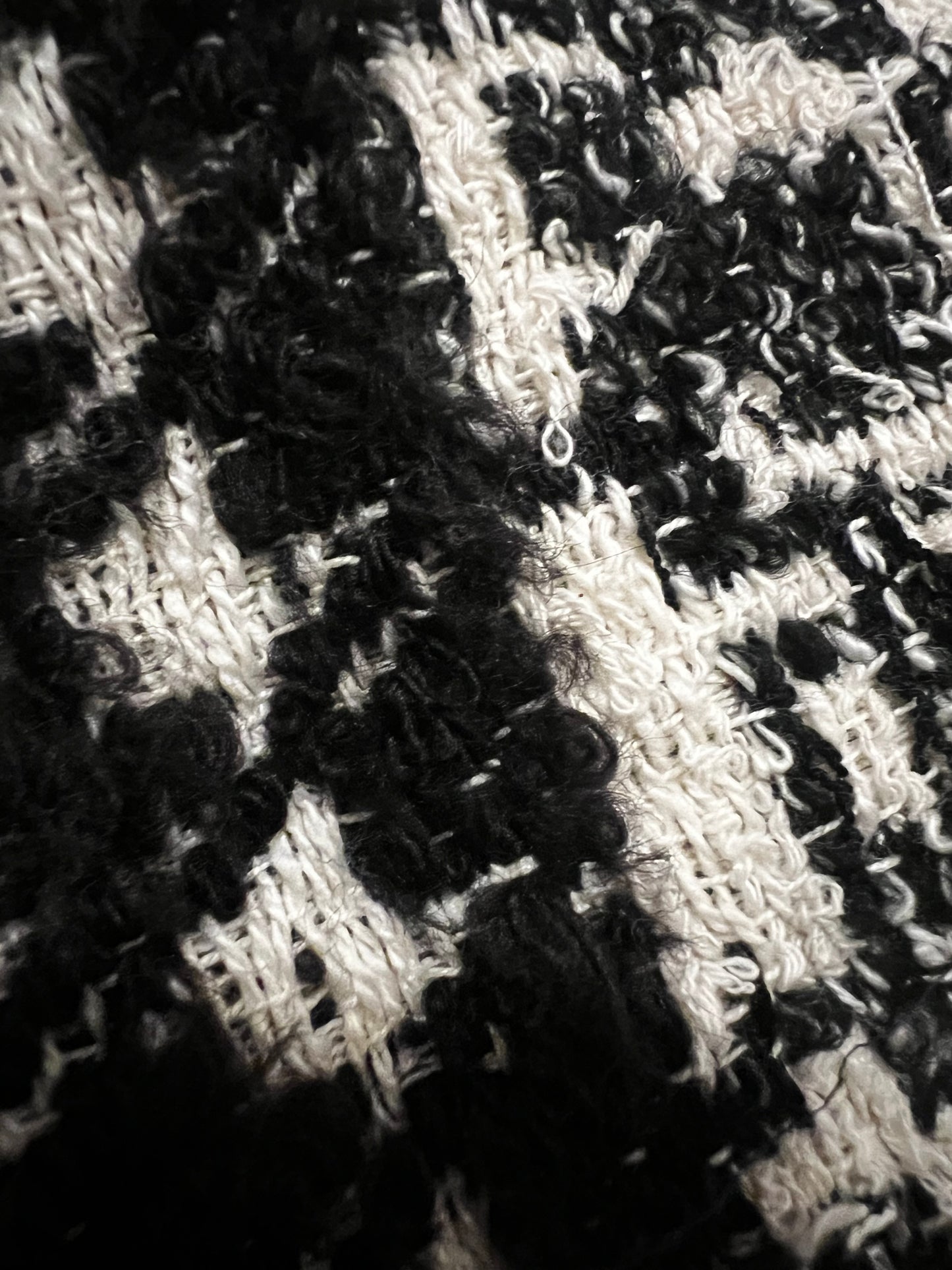 Gonna Monica Double Style in lana bianco e nero bottoni gioiello