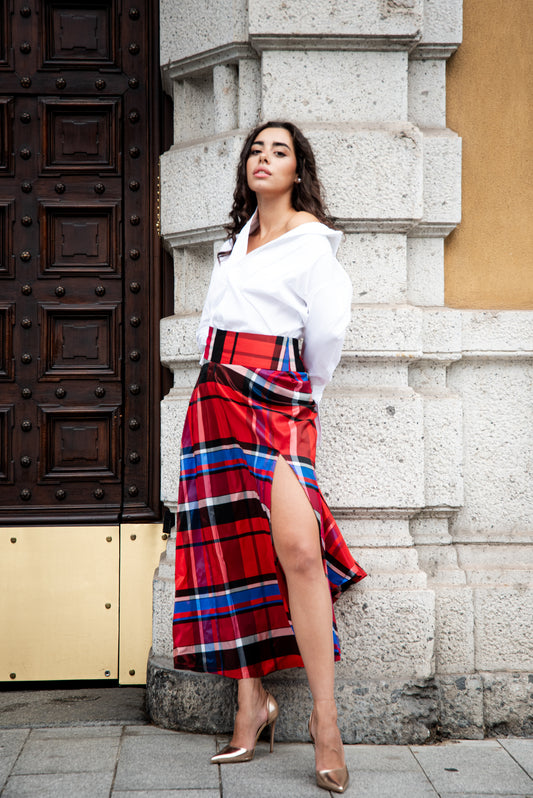 Gonna Antonia Scozzese rossa