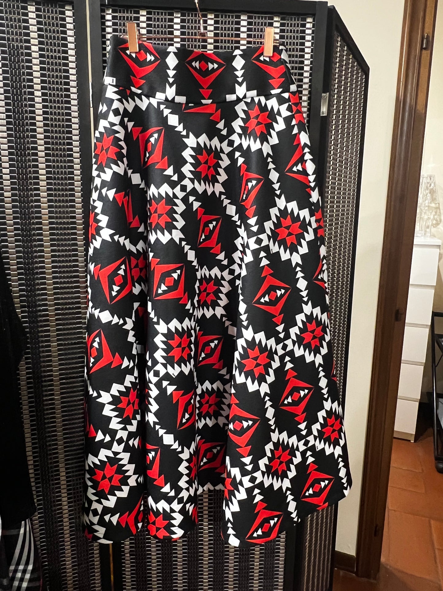 Gonna Valentina Itkat panno