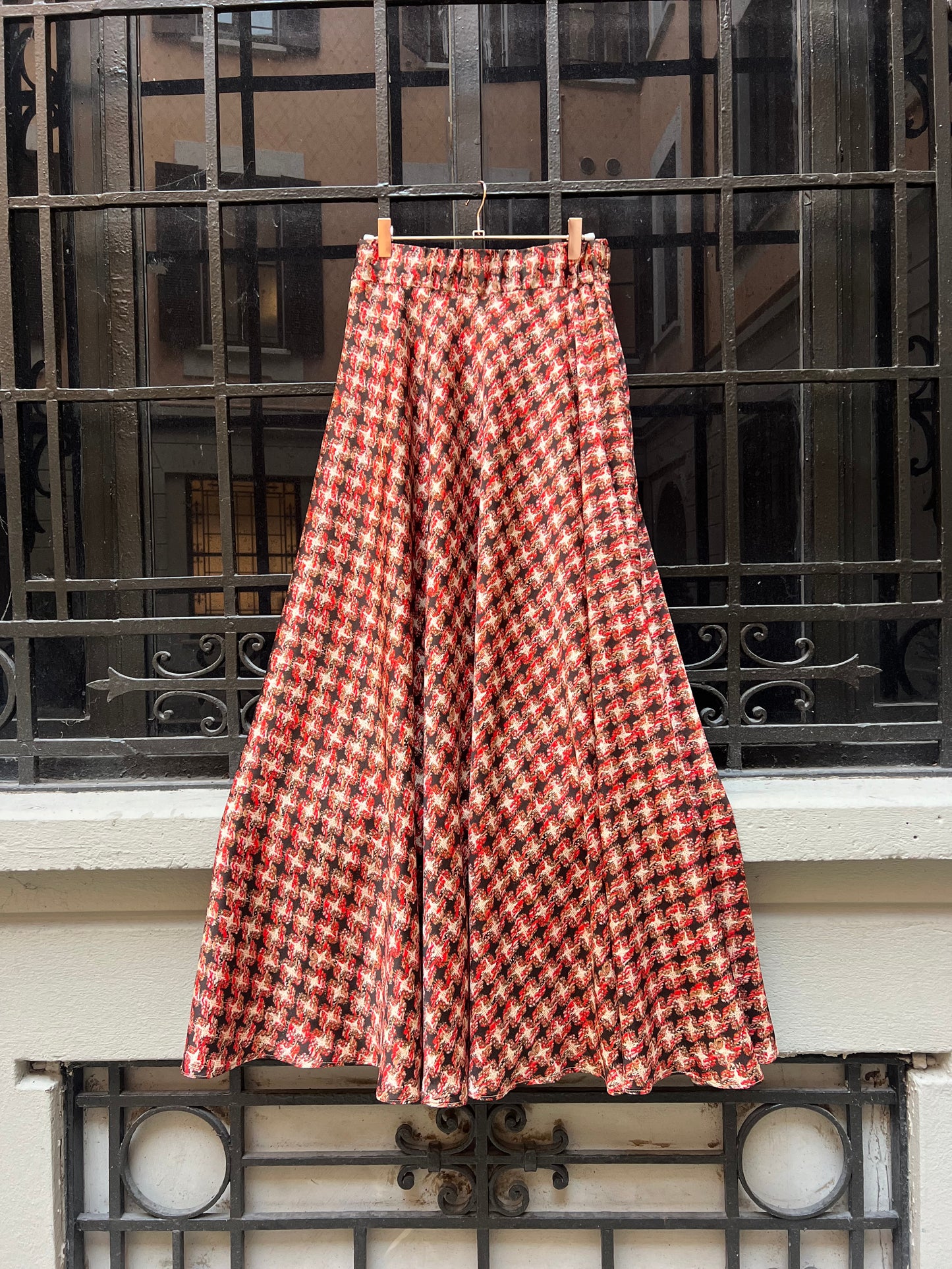 Gonna Malu’ Viscosa Rossa con motivo Beige