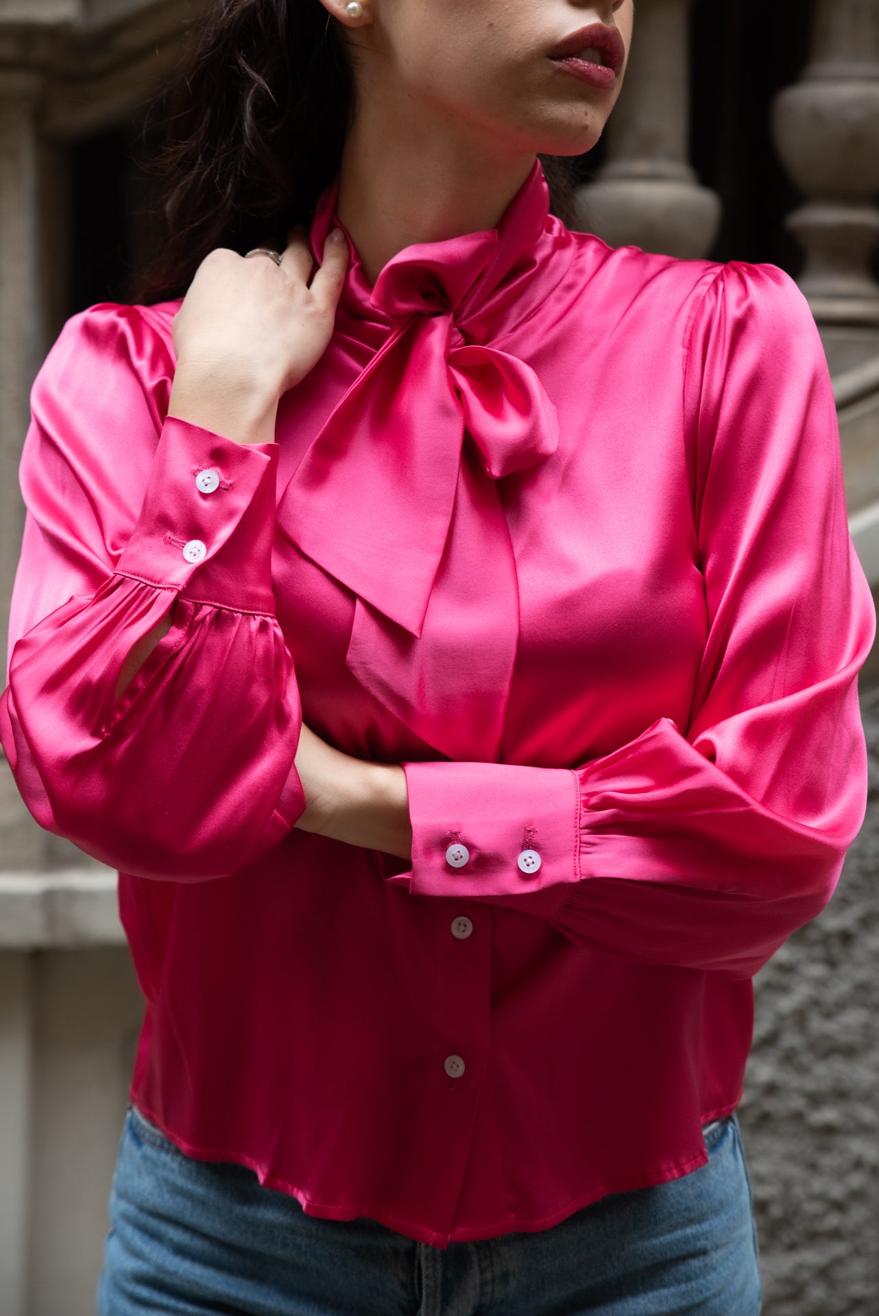 Top in seta strech Modello ATENE con fiocco