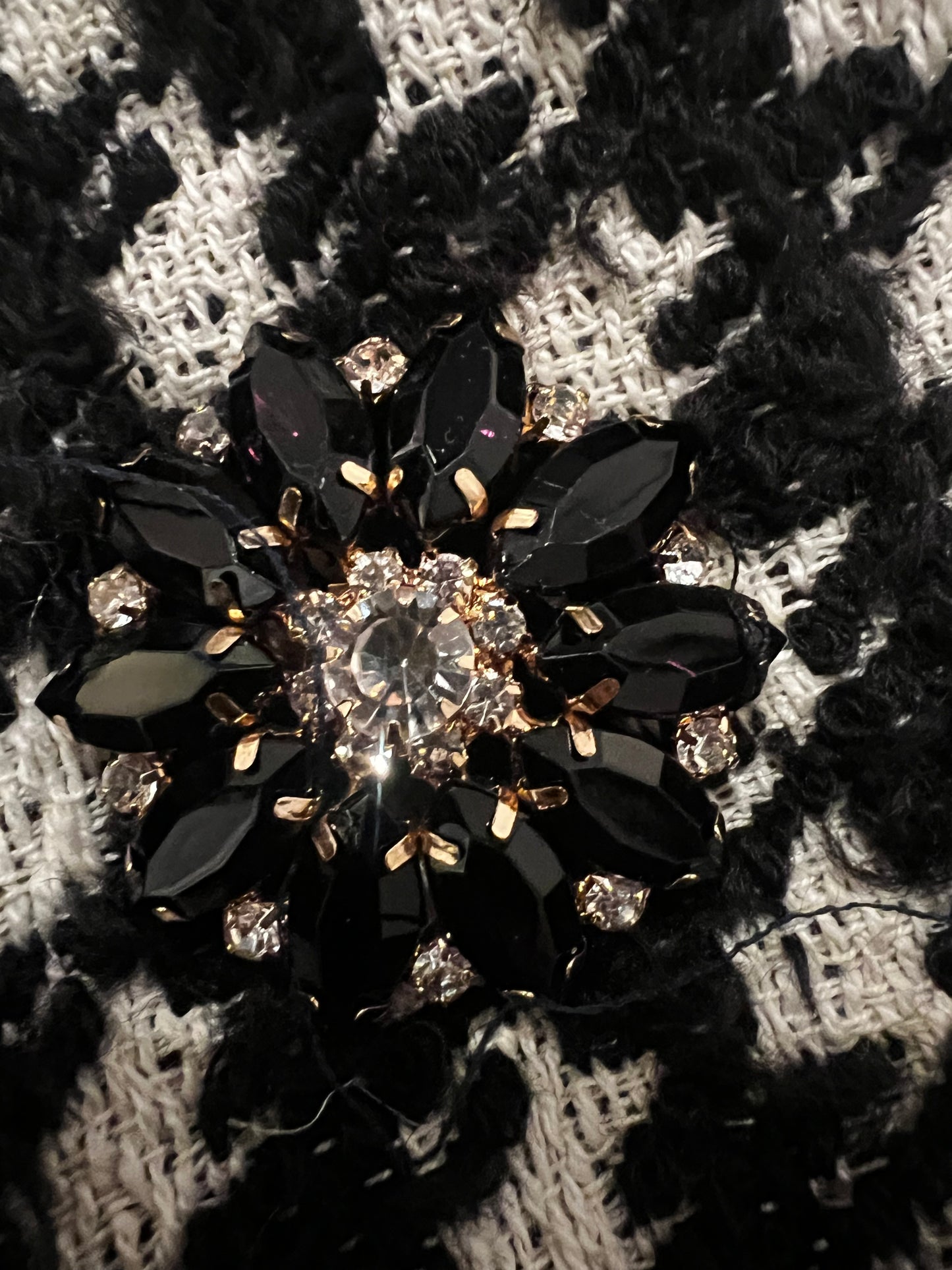 Gonna Monica Double Style in lana bianco e nero bottoni gioiello