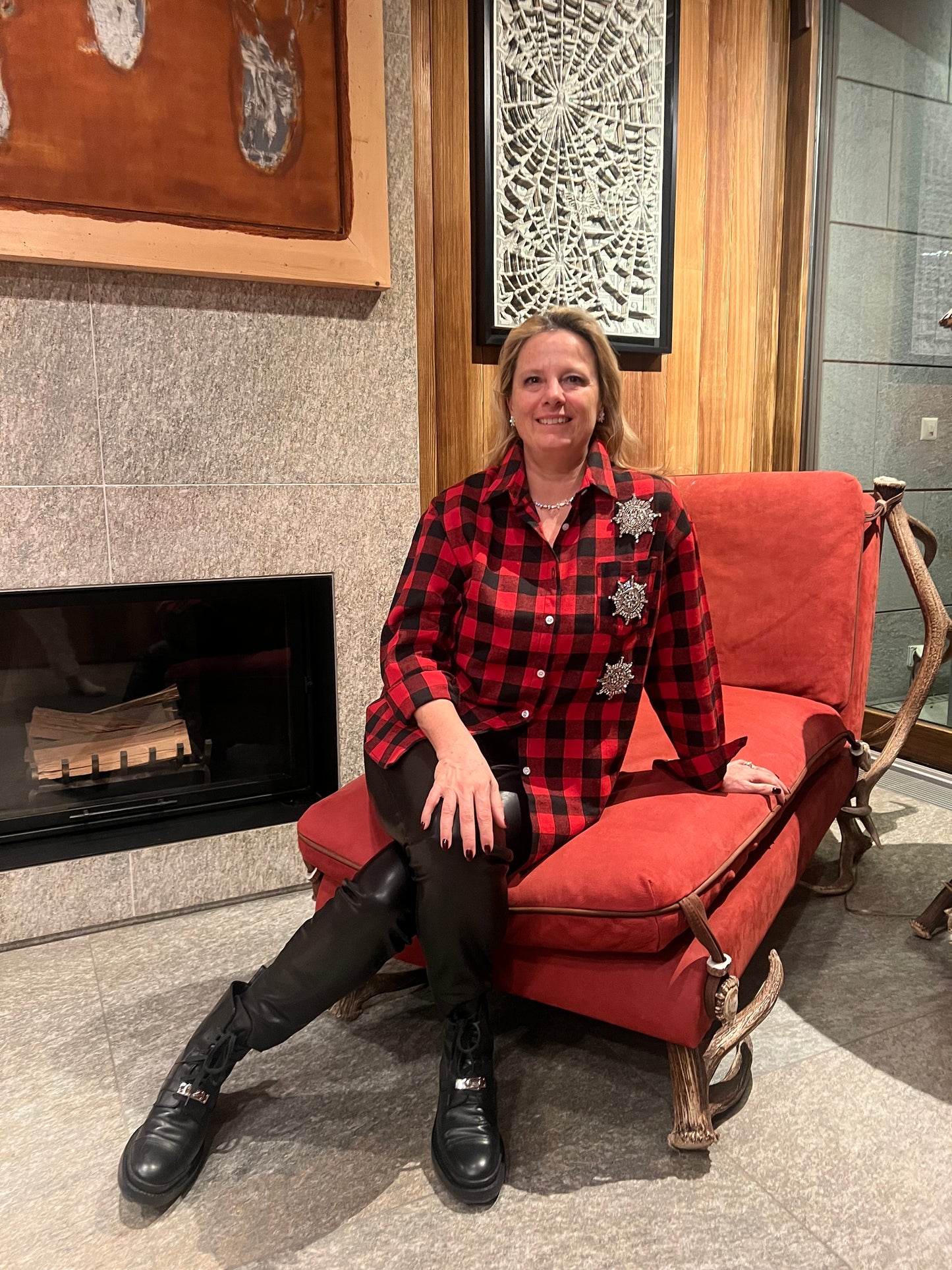 Camicia rossa quadri neri e 3 fiocchi di neve