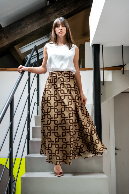 Gonna Malu’ in satin Mocka Mousse e cioccolato greche