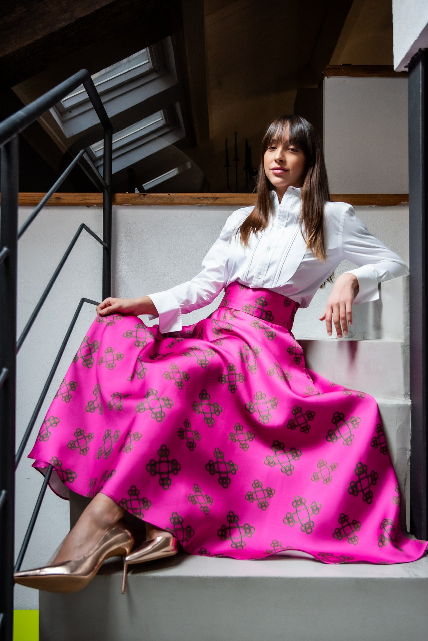 Gonna Valentina tessuto DOUCHESSE, SATIN O PANNO in motivo e colore PERSONALIZZATO