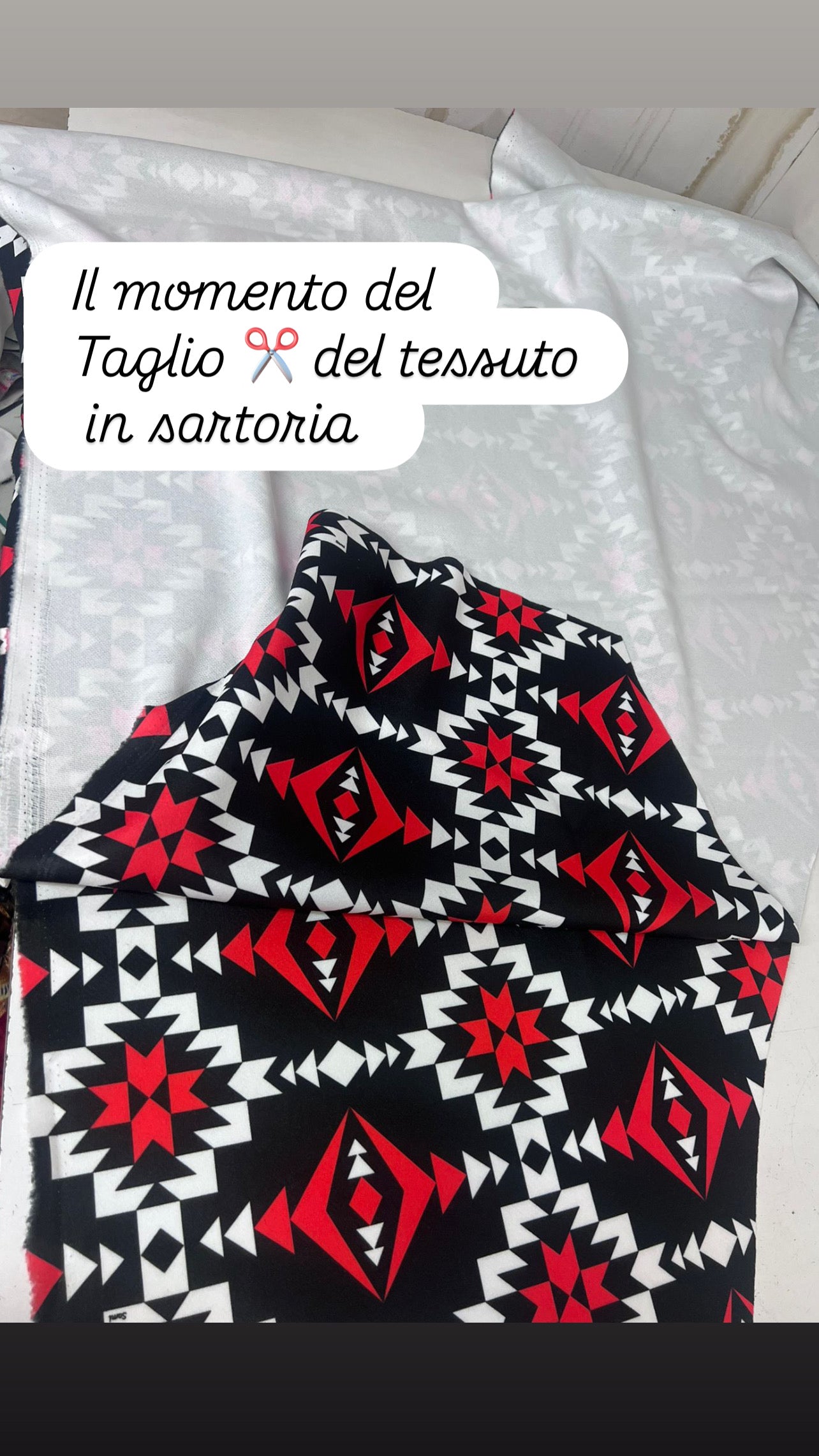 Gonna Corta Monica Itkat tessuto panno nero