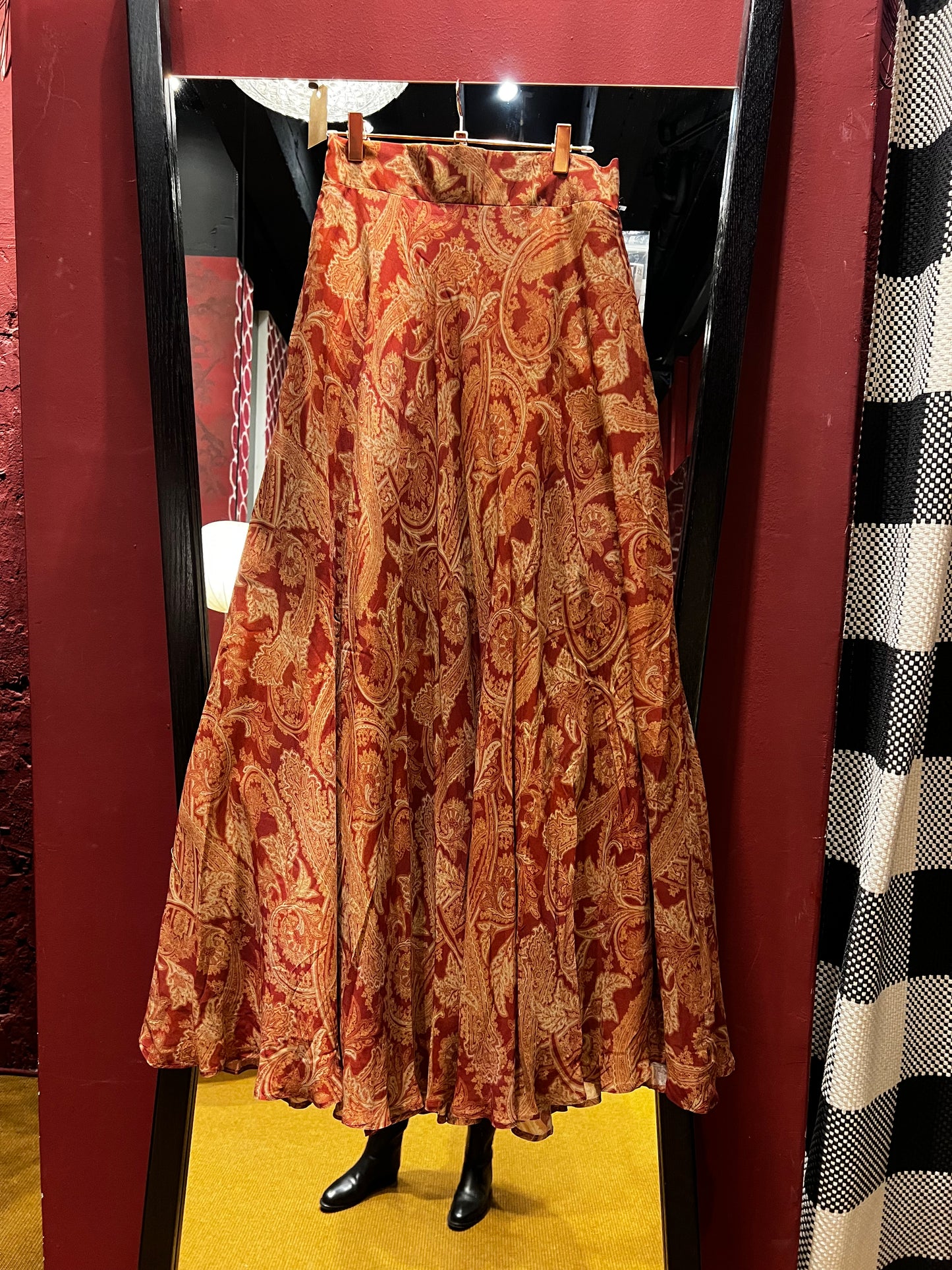 Gonna Malu’ chiffon paisley