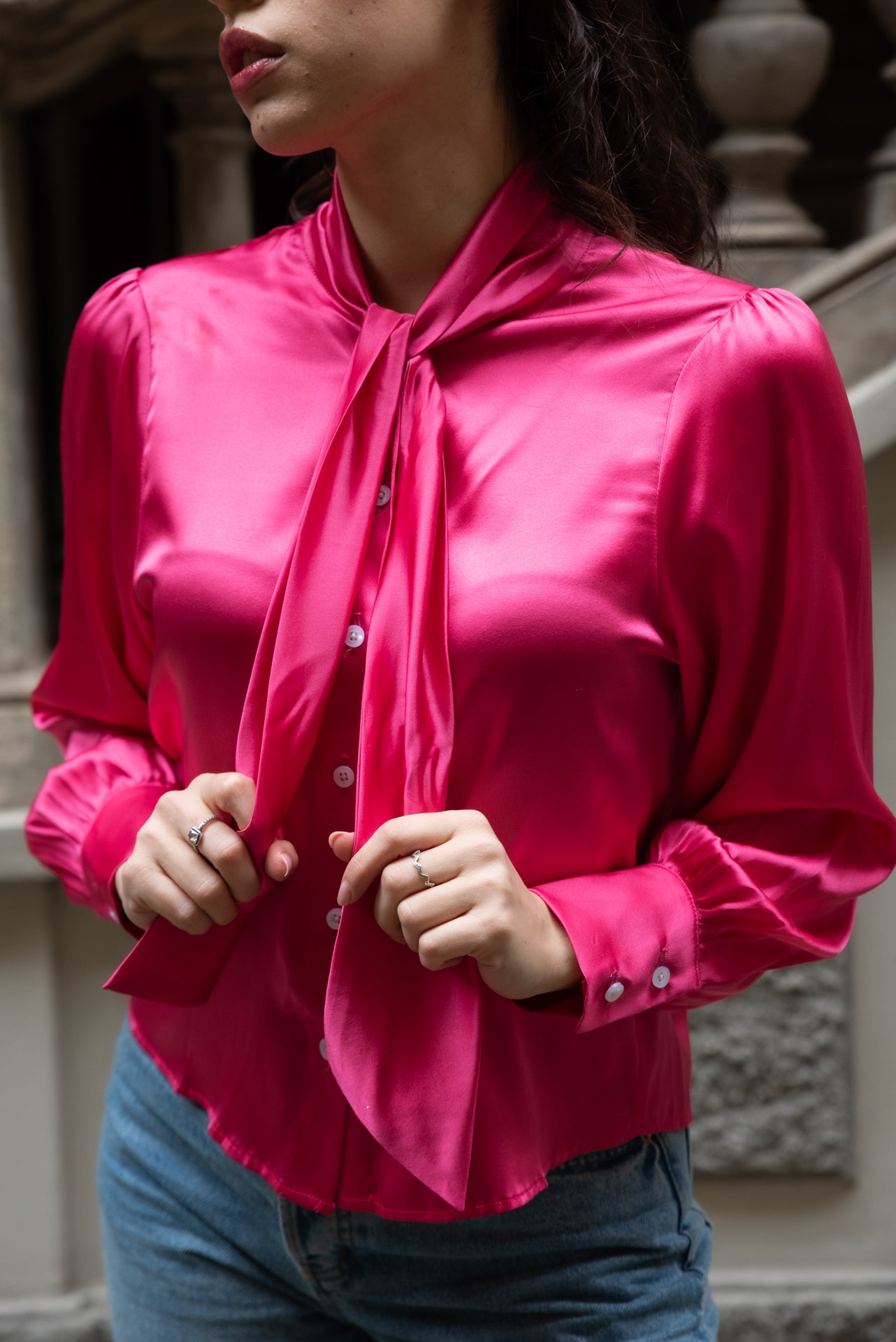 Top in seta strech Modello ATENE con fiocco