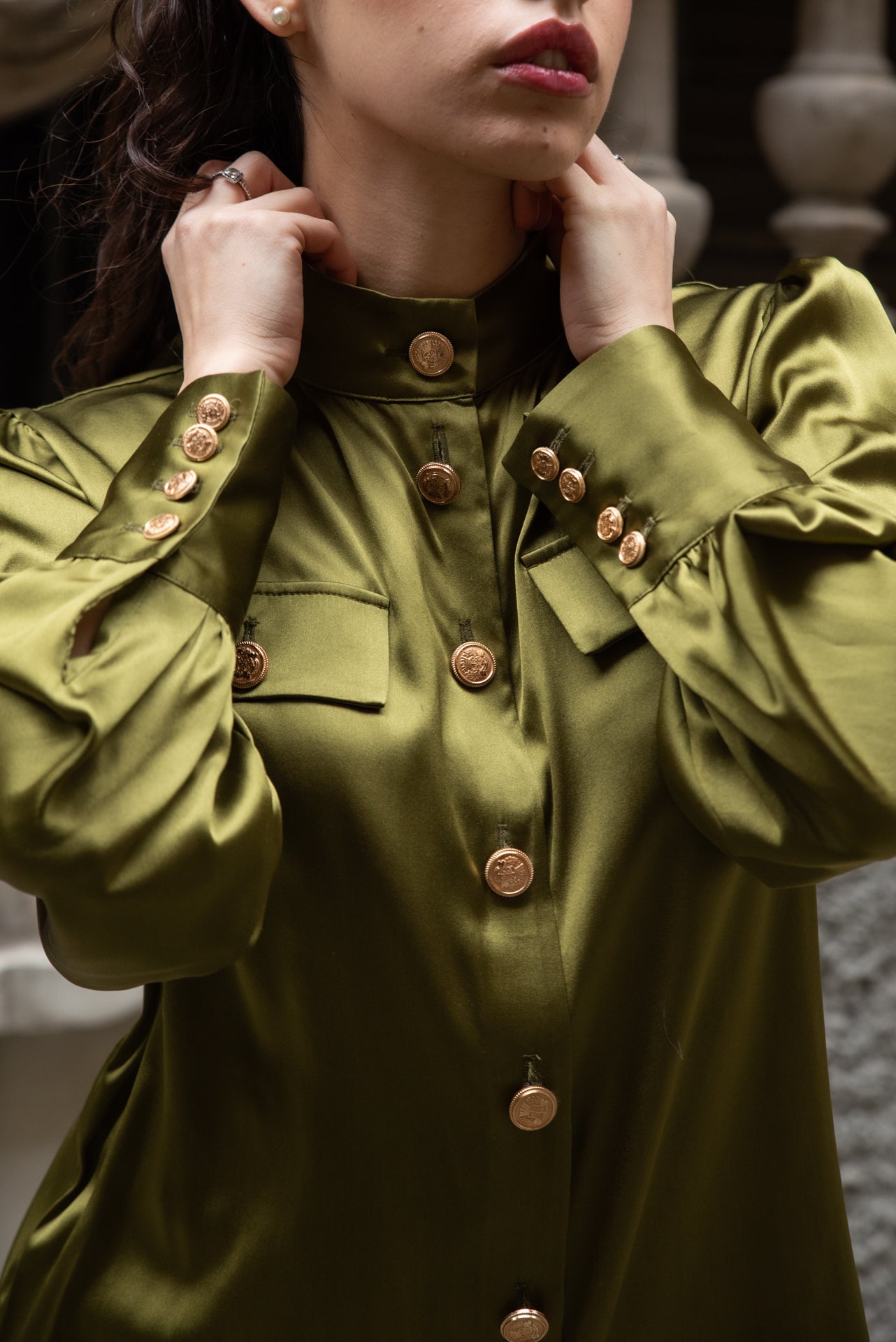 Top bottoni oro Modello TOKYO