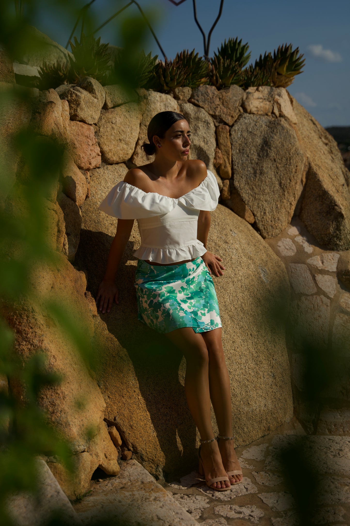 Top in Cotone con Volant e Spalle Scoperte