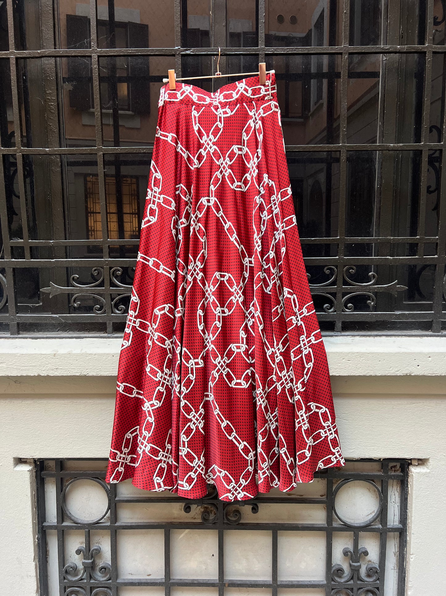 Gonna Malu’ satin Rossa con Catene