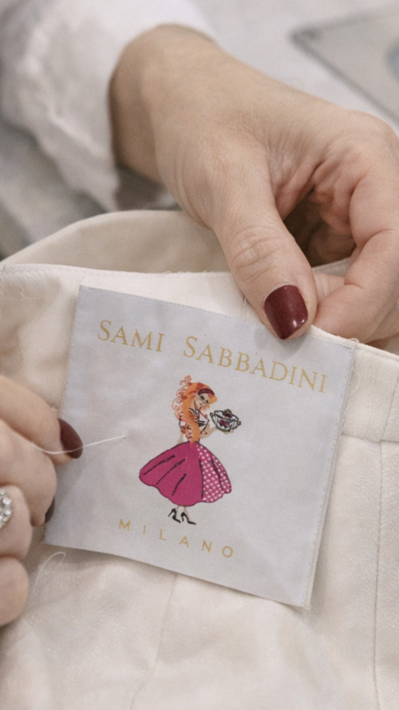 Gonna Sandrina motivo Lupi